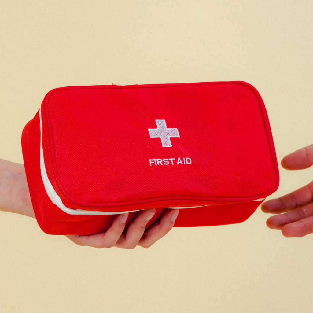 Explore burn dressings, burn gel & treatment kits for the workplace. Fast relief for scalds & thermal injuries. HSE-compliant.